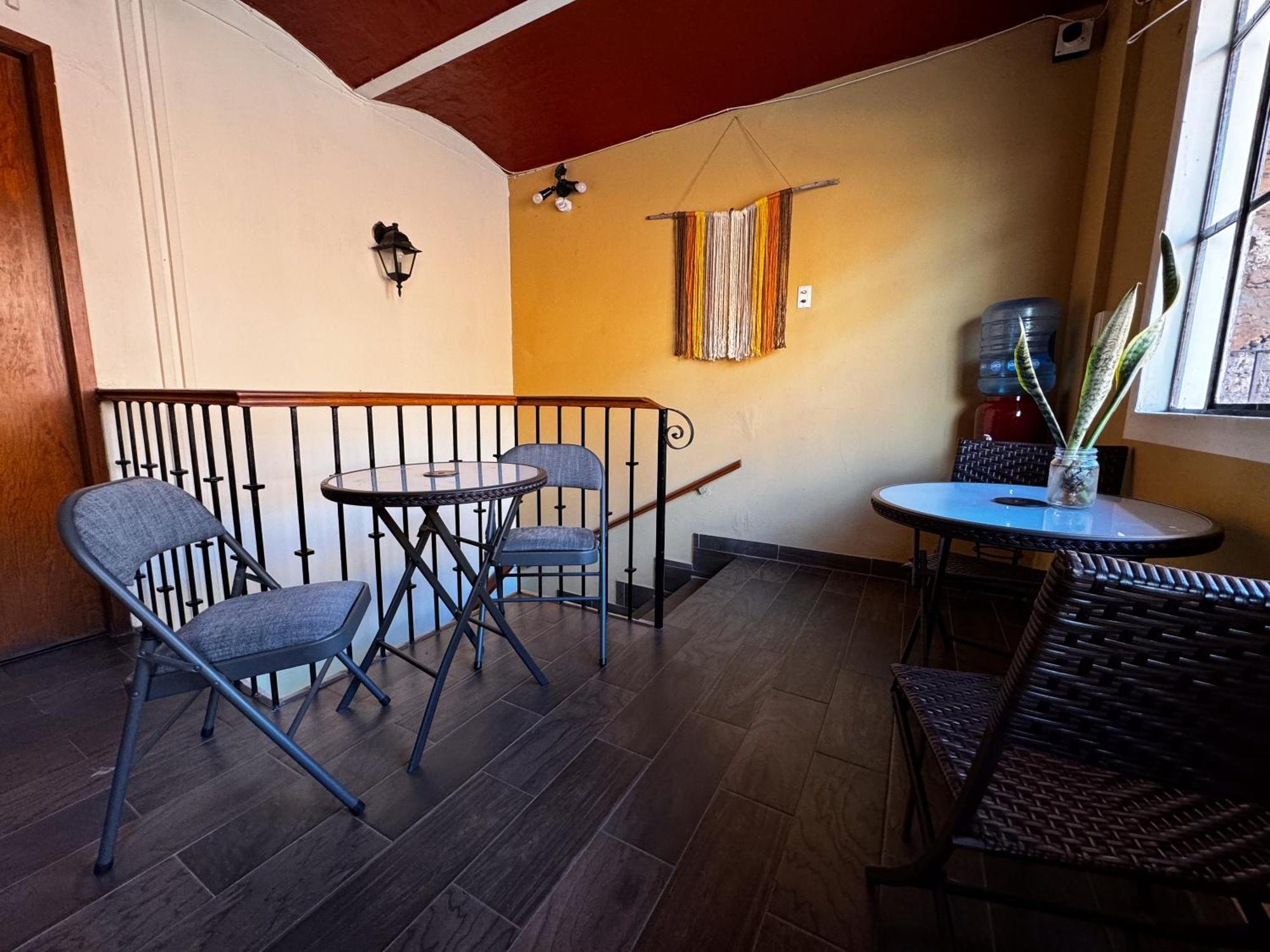 Vista Reforma Hostal *